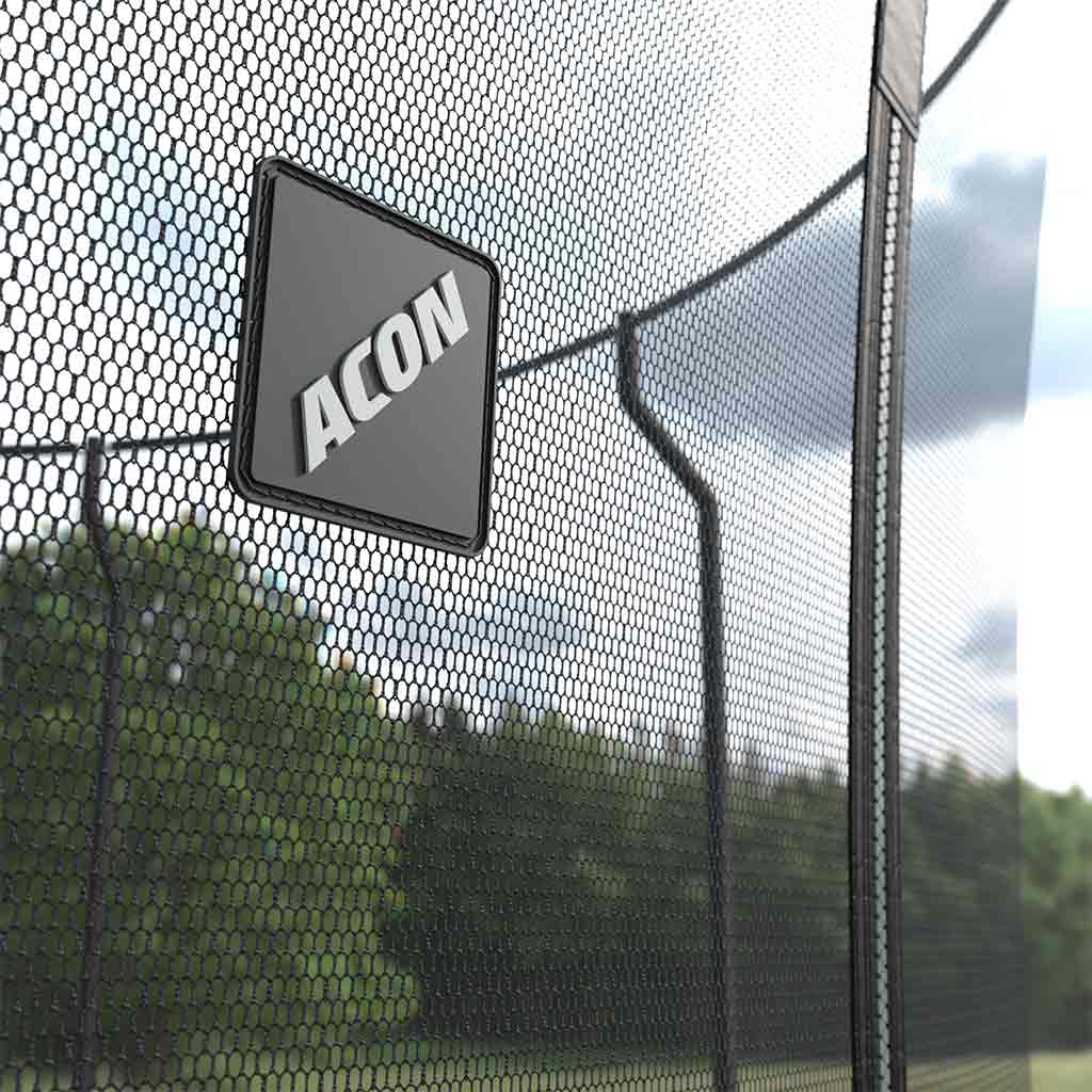 Detalj av logotypen för logotypen på acon trampolinhallen i dörröppningen
